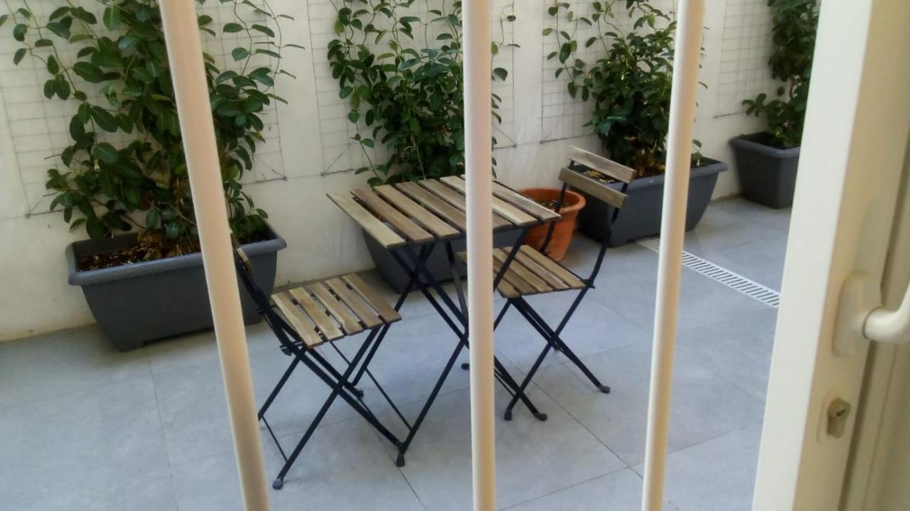 Bari Central Patio Apartment ภายนอก รูปภาพ